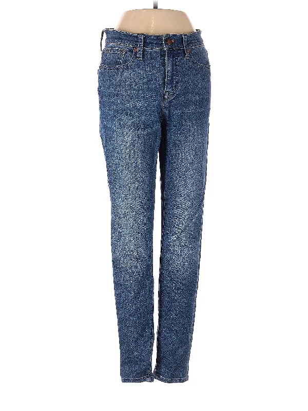 women's denim jeans with button-fly closureMid-Rise Straight-leg Jeans in Medium Wash