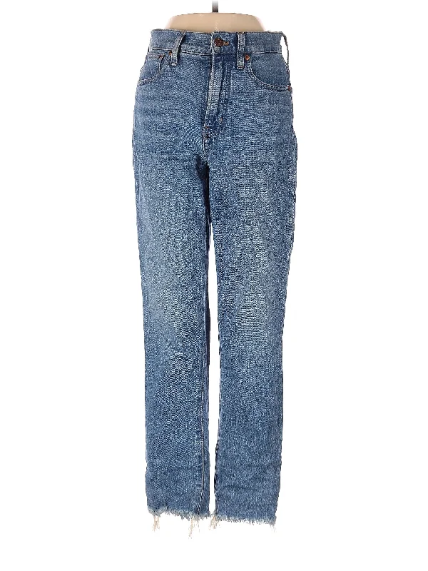 women's denim jeans for a casual FridayHigh-Rise Straight-leg Jeans in Medium Wash