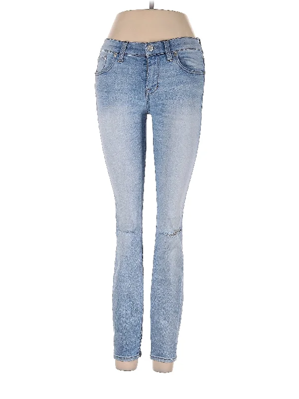 women's mid-rise denim jeansMid-Rise Bootleg Jeans in Light Wash