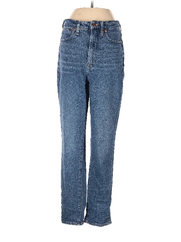 women's straight-leg denim jeansLow-Rise Straight-leg Jeans in Medium Wash