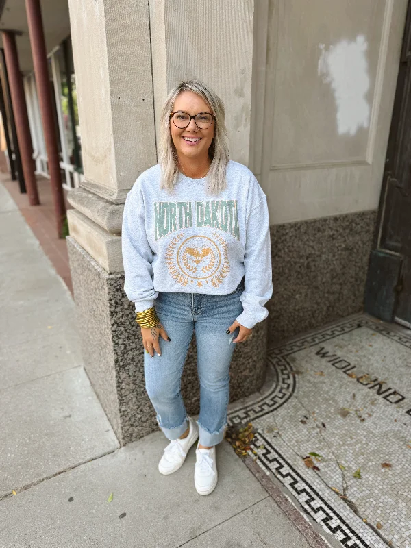 women's tops for relaxed weekendsNorth Dakota Wreath Graphic Sweatshirt