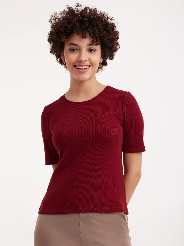 women's tops for those who want to stay warm and stylish during colder weatherStretchable Round Neck LivIn T Shirt - Maroon