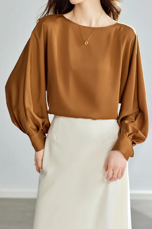 women's tops for those who prefer classic over trendy stylesSolid color round-neck shirt